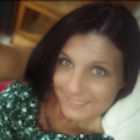 Meet your Posher, Christine - Picture 1 of 1